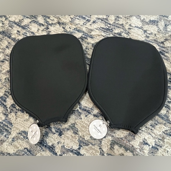 Pickleball Paddle Covers, black case (gray/black) This is a set that includes 2! - Picture 2 of 3